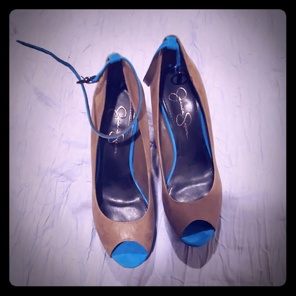 Wedge heels
